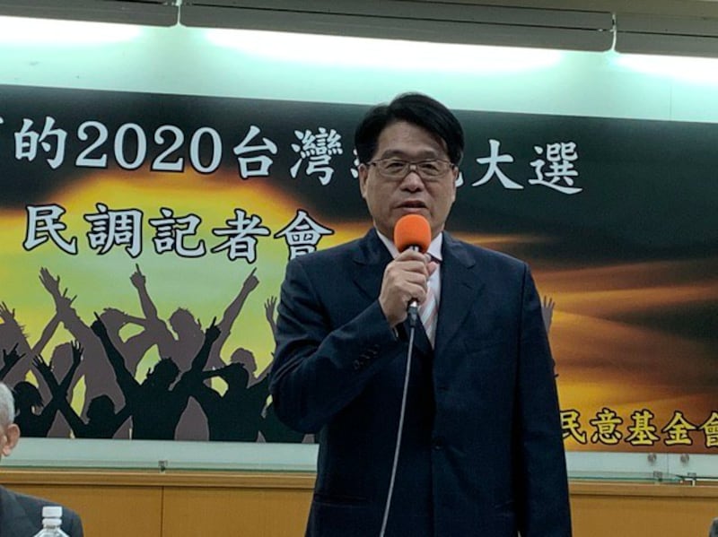 台湾民意基金会董事长游盈隆解读，反送中拉抬现任总统民调。(记者 黄春梅摄)